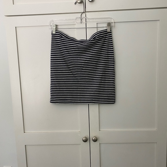 NWOT H&M Skirt - Picture 2 of 3